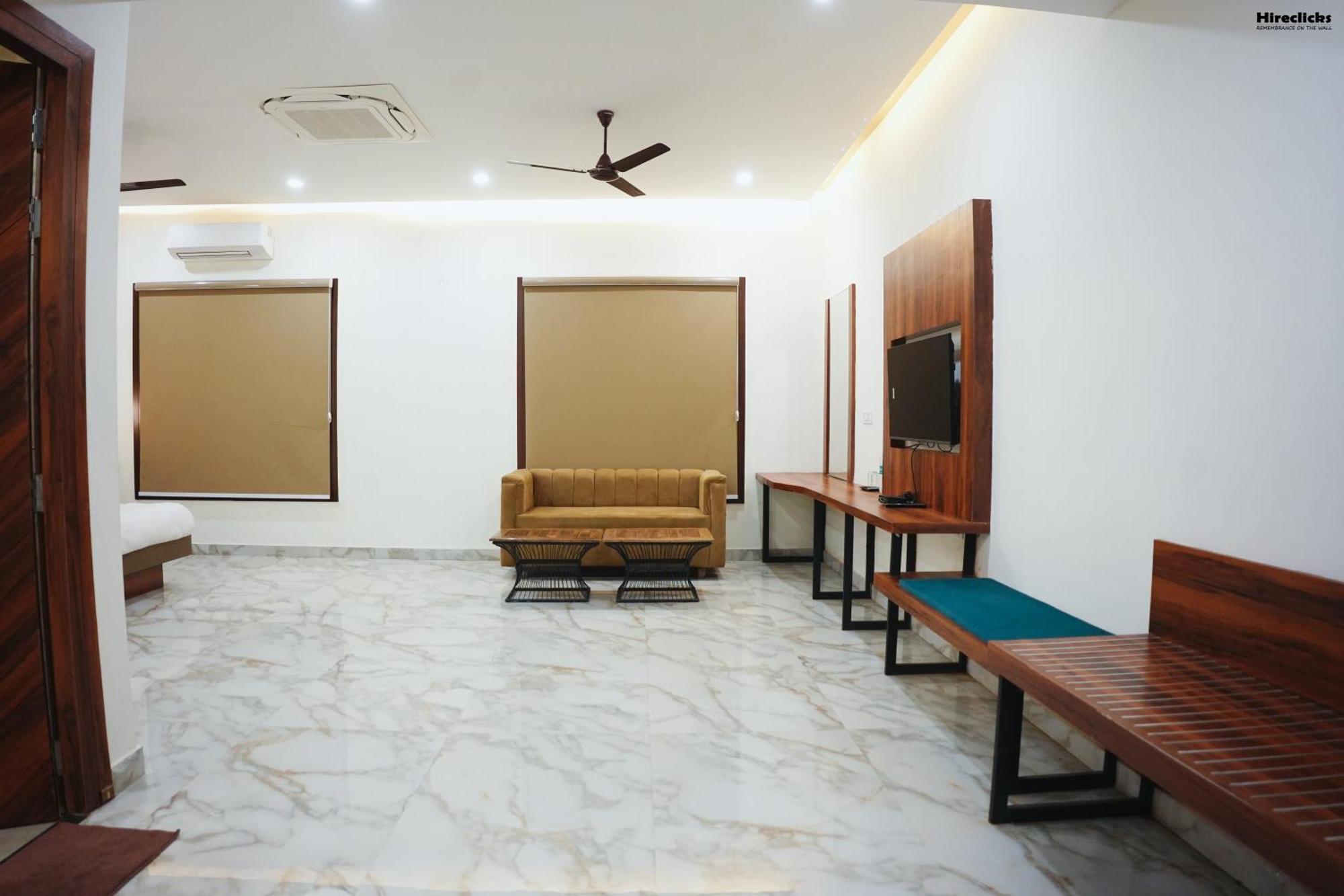 The Krati Resort & Convention Centre Bareilly Luaran gambar